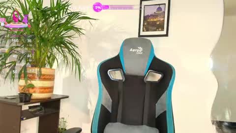 Snapshot of michaeel_lopez chatting on May 2, 2026, 4:28 am Maicol online show from May 2, 2026, 4:28 am