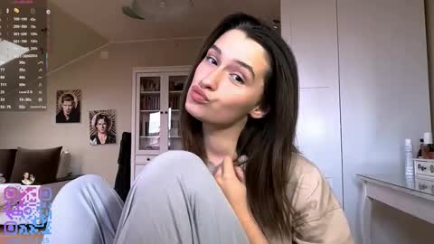 Emily online show from March 5, 2026, 2:13 pm