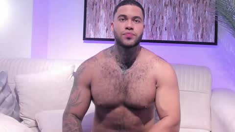 Snapshot of michael_salens chatting on February 19, 2025, 1:28 pm Michael Salens independent model online show from February 19, 2025, 1:28 pm