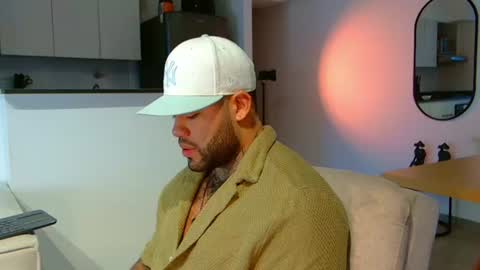 Snapshot of michael_salens chatting on June 17, 2026, 12:18 pm Michael Salens independent model online show from June 17, 2026, 12:18 pm