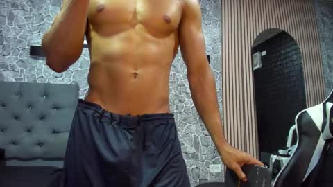 michael_torres15 online show from September 20, 2025, 8:54 pm