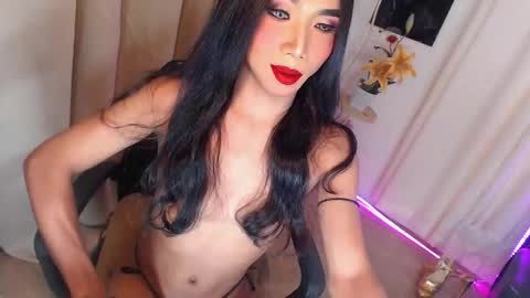 michaelagoddess online show from October 26, 2025, 5:19 pm