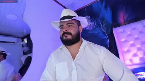 Snapshot of michaelbear_ chatting on January 23, 2025, 12:30 pm Michael online show from January 23, 2025, 12:30 pm