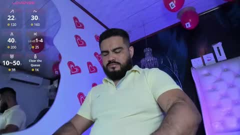 Snapshot of michaelbear_ chatting on February 17, 2025, 12:48 pm Michael online show from February 17, 2025, 12:48 pm