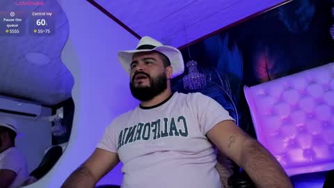 Snapshot of michaelbear_ chatting on March 5, 2025, 2:12 pm Michael online show from March 5, 2025, 2:12 pm