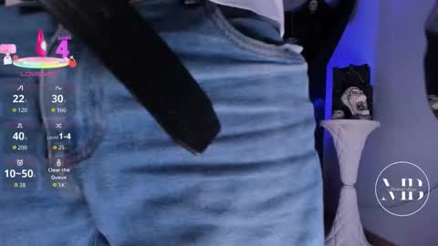 Snapshot of michaelbear_ chatting on October 26, 2025, 4:46 pm Michael online show from October 26, 2025, 4:46 pm