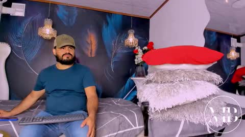 Snapshot of michaelbear_ chatting on February 28, 2026, 12:06 pm Michael online show from February 28, 2026, 12:06 pm