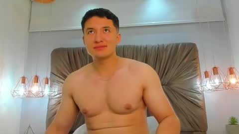 MichaelConnor  online show from December 18, 2024, 1:45 pm