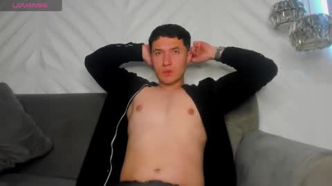 MichaelConnor  online show from December 21, 2024, 12:06 pm