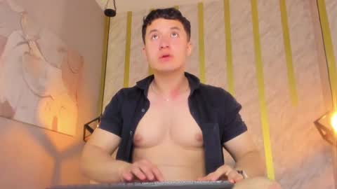 MichaelConnor  online show from December 22, 2024, 4:38 pm