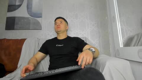 MichaelConnor  online show from January 9, 2025, 11:47 am