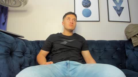 MichaelConnor  online show from January 10, 2025, 12:15 pm