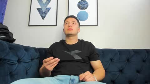 MichaelConnor  online show from January 11, 2025, 12:29 pm