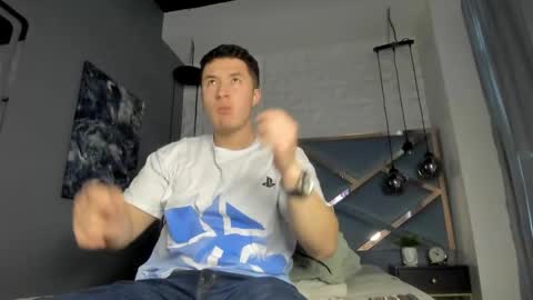 MichaelConnor  online show from January 18, 2025, 12:15 pm