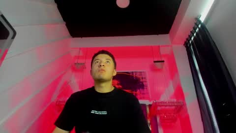 MichaelConnor  online show from January 31, 2025, 3:11 pm