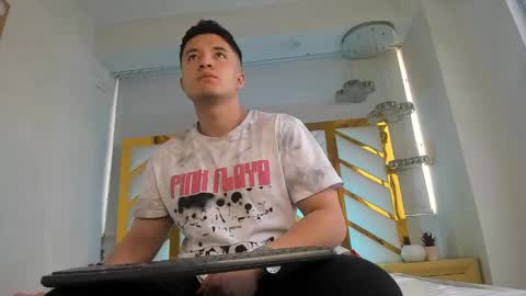 MichaelConnor  online show from February 7, 2025, 11:56 am