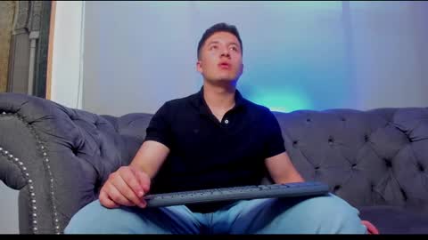 MichaelConnor  online show from February 11, 2025, 12:16 pm