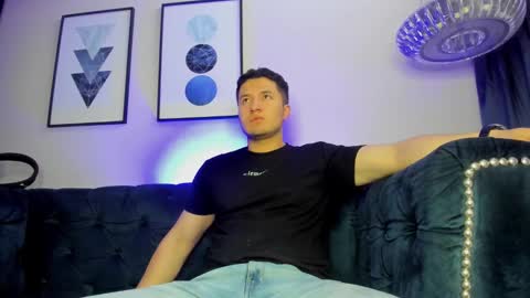 MichaelConnor  online show from February 18, 2025, 12:39 pm