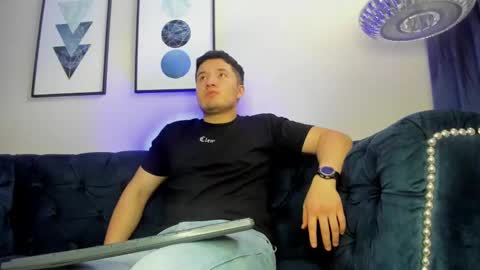 MichaelConnor  online show from February 18, 2025, 3:43 pm