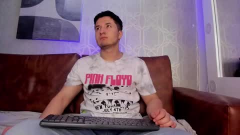 MichaelConnor  online show from February 19, 2025, 11:49 am