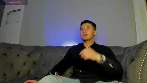 MichaelConnor  online show from February 20, 2025, 11:53 am