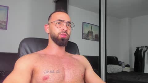 Snapshot of michaelevansx chatting on January 10, 2025, 10:04 pm MichaelEvansx online show from January 10, 2025, 10:04 pm