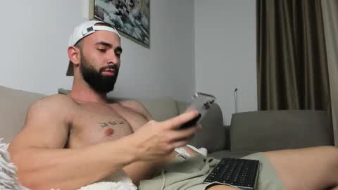 Snapshot of michaelevansx chatting on December 5, 2025, 8:38 pm MichaelEvansx online show from December 5, 2025, 8:38 pm