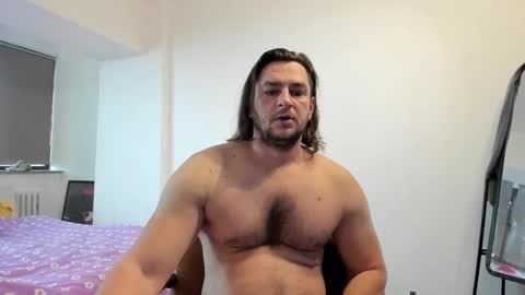 michaelragnar90 online show from December 15, 2025, 9:46 am