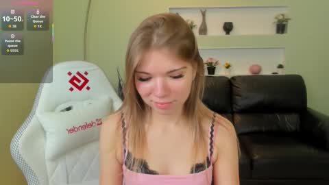 Snapshot of michafox chatting on February 1, 2026, 12:48 pm michafox online show from February 1, 2026, 12:48 pm