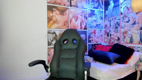 michel_lopez18 online show from February 2, 2025, 10:57 am