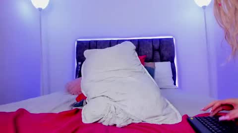 Michelle online show from February 13, 2025, 3:46 pm