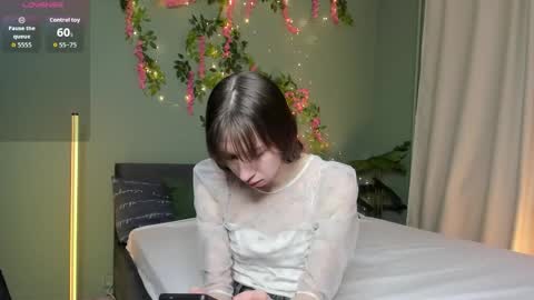 Snapshot of michele_mack chatting on December 4, 2025, 2:43 am michele_mack online show from December 4, 2025, 2:43 am