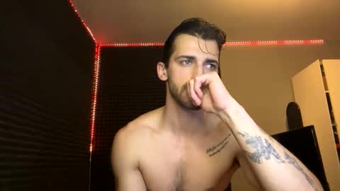 Snapshot of michelemagnetico chatting on October 8, 2025, 10:18 pm michelemagnetico online show from October 8, 2025, 10:18 pm