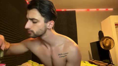 Snapshot of michelemagnetico chatting on November 3, 2025, 10:53 pm michelemagnetico online show from November 3, 2025, 10:53 pm