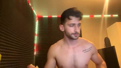 Snapshot of michelemagnetico chatting on November 9, 2025, 10:41 pm michelemagnetico online show from November 9, 2025, 10:41 pm