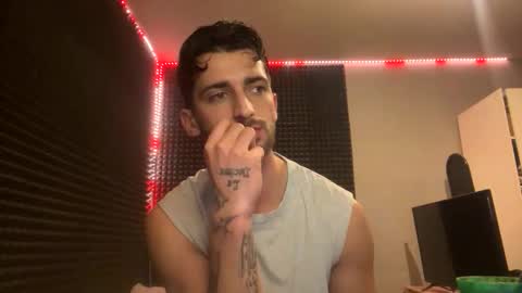 Snapshot of michelemagnetico chatting on November 12, 2025, 11:03 pm michelemagnetico online show from November 12, 2025, 11:03 pm