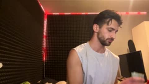 Snapshot of michelemagnetico chatting on November 29, 2025, 10:24 pm michelemagnetico online show from November 29, 2025, 10:24 pm