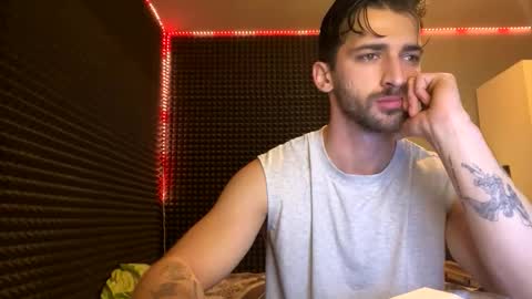 Snapshot of michelemagnetico chatting on November 30, 2025, 10:14 pm michelemagnetico online show from November 30, 2025, 10:14 pm