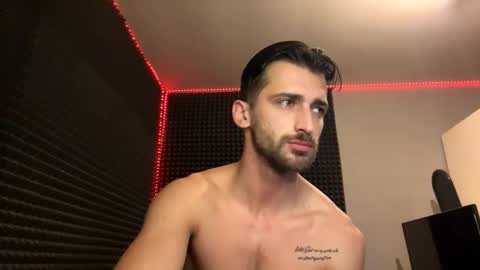 Snapshot of michelemagnetico chatting on December 15, 2025, 11:20 pm michelemagnetico online show from December 15, 2025, 11:20 pm