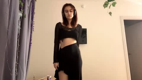 Snapshot of michelinacaneza chatting on January 18, 2026, 12:25 am Mary online show from January 18, 2026, 12:25 am