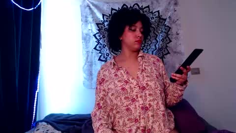 Snapshot of michell_bling chatting on December 15, 2024, 1:22 pm Michi online show from December 15, 2024, 1:22 pm