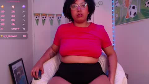 Snapshot of michell_bling chatting on July 6, 2026, 1:08 pm Michi online show from July 6, 2026, 1:08 pm