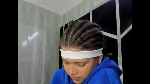 michell_rs online show from January 28, 2025, 6:49 am