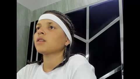 michell_rs online show from January 31, 2025, 1:43 am