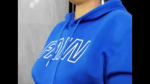 michell_rs online show from February 1, 2025, 7:36 am