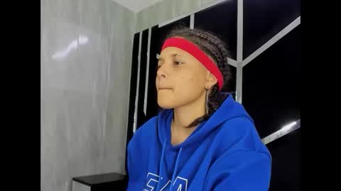 michell_rs online show from February 12, 2025, 1:19 am