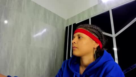 michell_rs online show from February 17, 2025, 10:18 am