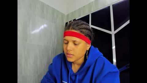 michell_rs online show from February 18, 2025, 10:27 am