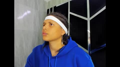 michell_rs online show from February 22, 2025, 4:51 am