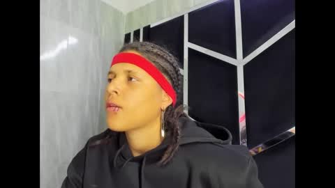 michell_rs online show from February 23, 2025, 7:22 am